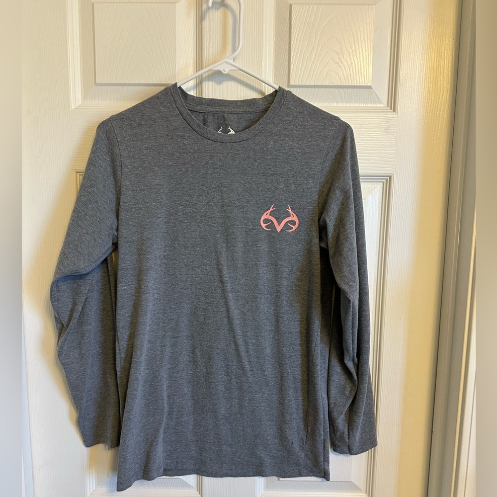 Real tree grey long sleeve tee